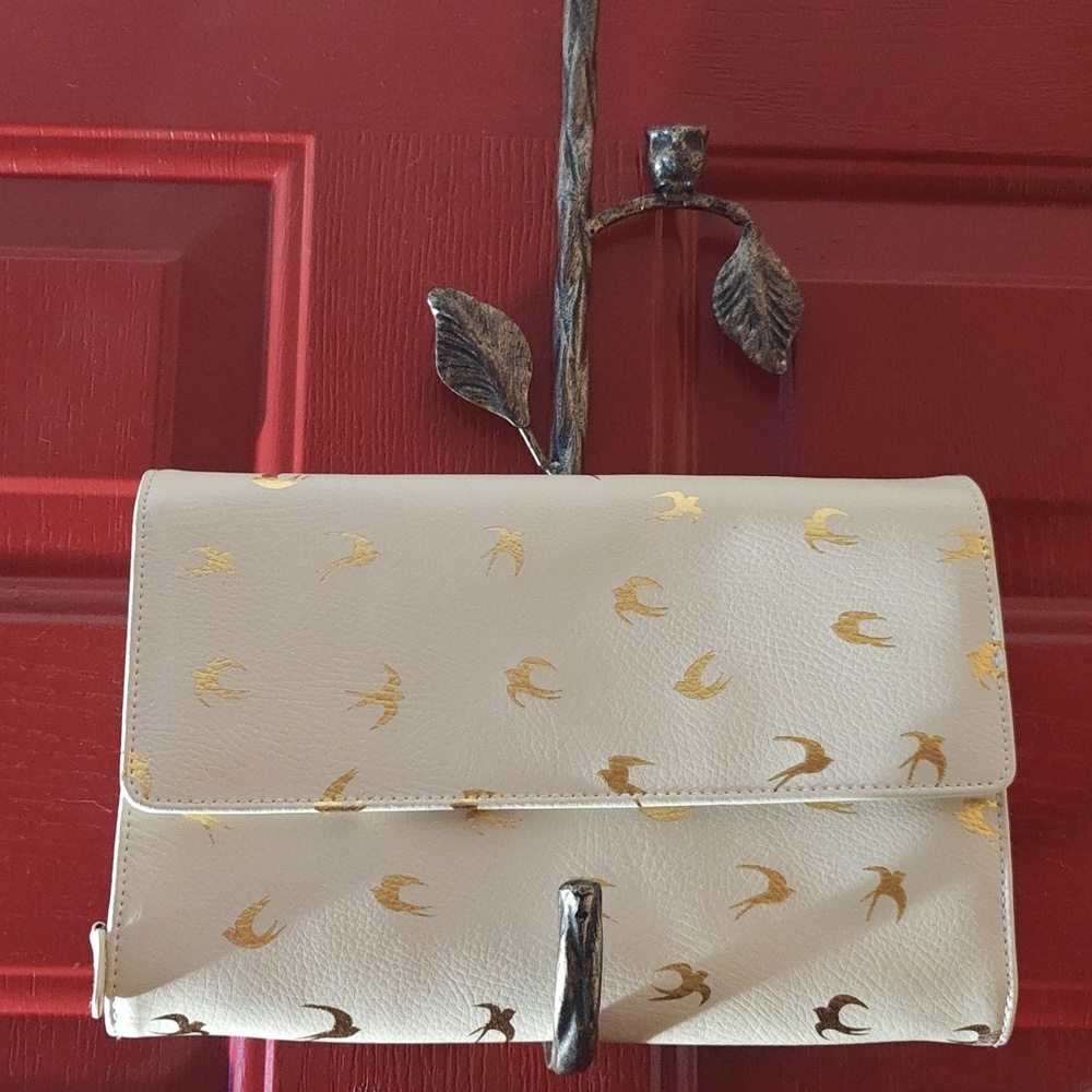 Red Envelope Jewelry Organizer